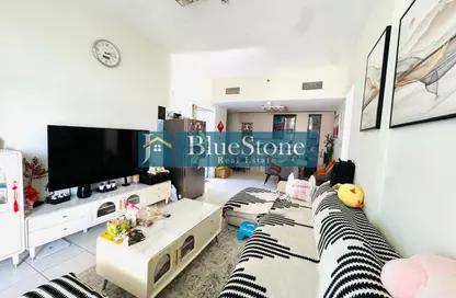 Apartment - 3 Bedrooms - 3 Bathrooms for rent in Glitz 2 - Glitz - Dubai Studio City - Dubai