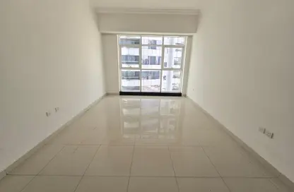 Apartment - 3 Bedrooms - 4 Bathrooms for rent in Al Mamzar - Al Mamzar - Sharjah - Sharjah