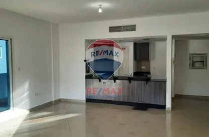 Apartment - 3 Bedrooms - 3 Bathrooms for sale in Tower 5 - Al Reef Downtown - Al Reef - Abu Dhabi
