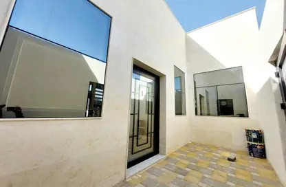 Terrace image for: Villa - 2 Bedrooms - 3 Bathrooms for rent in Gafat Al Nayyar - Zakher - Al Ain, Image 1