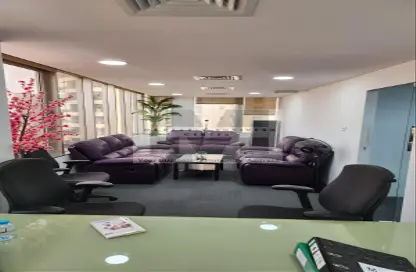 Half Floor - Studio for rent in Bur Dubai - Dubai