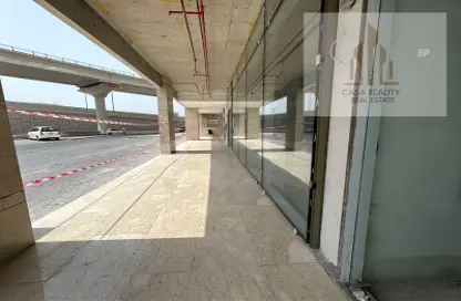 متجر - استوديو - 1 حمام للايجار في برج حديقة الشعفار - الكرامة - دبي