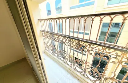 Apartment - 2 Bedrooms - 2 Bathrooms for rent in Muwaileh 29 Building - Muwaileh - Sharjah