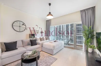 Apartment - Studio - 1 Bathroom for sale in Burj Al Nujoom - Downtown Dubai - Dubai