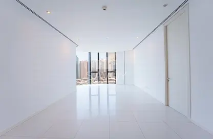 Empty Room image for: Apartment - 1 Bedroom - 2 Bathrooms for rent in Burj Mohammed Bin Rashid at WTC - Corniche Road - Abu Dhabi, Image 1