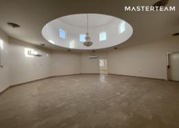 Empty Room image for: Villa - 5 bedrooms - 4 bathrooms for rent in Magar Al Dhabi - Falaj Hazzaa - Al Ain, Image 1