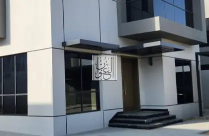فيلا - 3 غرف نوم - 5 حمامات للبيع في السيوح - الشارقة