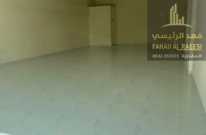 محل - استوديو - 1 حمام للايجار في أم الثعوب - أم القيوين