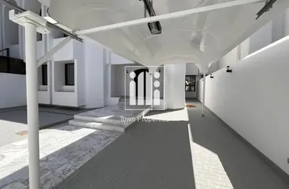 فيلا - 6 غرف نوم - 7 حمامات للايجار في الخالدية - أبوظبي