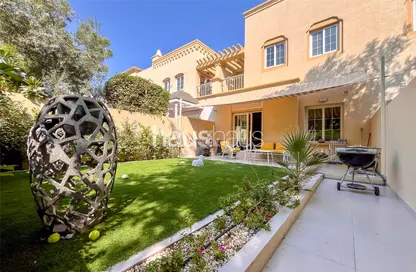 فيلا - 2 غرف نوم - 3 حمامات للبيع في الينابيع 12 - الينابيع - دبي