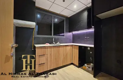 Apartment - 1 Bedroom - 2 Bathrooms for rent in Regina Tower - Jumeirah Village Circle - Dubai