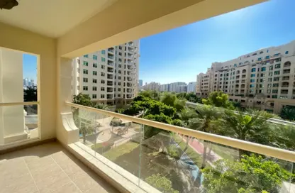 Apartment - 2 Bedrooms - 3 Bathrooms for rent in Al Sarrood - Shoreline Apartments - Palm Jumeirah - Dubai