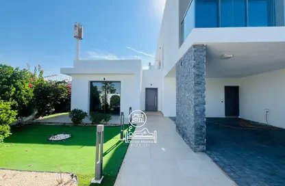 Villa - 4 Bedrooms - 5 Bathrooms for rent in Yas Acres - Yas Island - Abu Dhabi Villa - 4 Bedrooms - 5 Bathrooms for rent in Yas Acres - Yas Island - Abu Dhabi