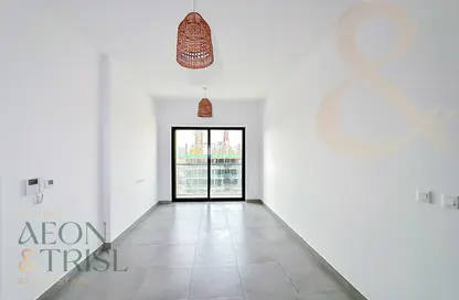 شقة - 2 غرف نوم - 2 حمامات للايجار في لوكي 1 ريزيدينس - قرية الجميرا سركل - دبي