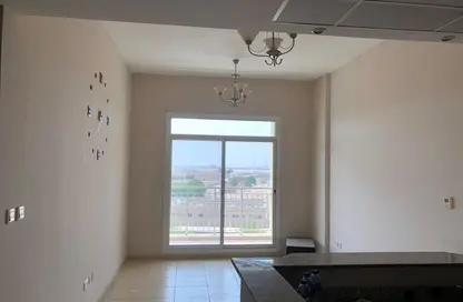 شقة - غرفة نوم - 1 حمام للايجار في 2 برج فرح - كيو بوينت - دبي لاند - دبي