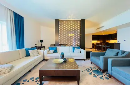 Apartment - 3 Bedrooms - 4 Bathrooms for rent in Fairmont Marina Residences - The Marina - Abu Dhabi