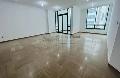 Empty Room image for: Apartment - 3 Bedrooms - 4 Bathrooms for rent in Al Hana Tower - Al Khalidiya - Abu Dhabi, Image 1
