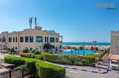 Villa - 5 Bedrooms - 6 Bathrooms for rent in Roda Beach Resort Villas - Jumeirah 3 - Jumeirah - Dubai
