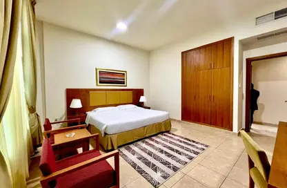 Apartment - 2 Bedrooms - 2 Bathrooms for rent in Al Falah Street - City Downtown - Abu Dhabi