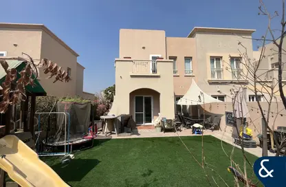 فيلا - 2 غرف نوم - 3 حمامات للبيع في الينابيع1 - الينابيع - دبي