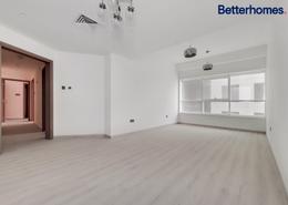 صورةغرفة فارغة لـ: شقة - 2 غرف نوم - 2 حمامات للكراء في برج المنال - شارع الشيخ زايد - دبي, صورة 1