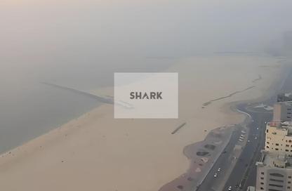 شقة - 2 غرف نوم - 3 حمامات للبيع في مساكن كورنيش عجمان - طريق كورنيش عجمان - عجمان