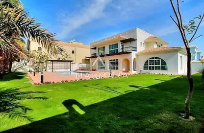Villa - 5 Bedrooms - 5 Bathrooms for rent in Umm Suqeim 2 Villas - Umm Suqeim 2 - Umm Suqeim - Dubai