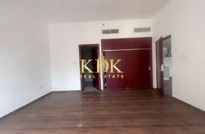 شقة - 3 غرف نوم - 4 حمامات للايجار في مسكن الامير - منطقة 11 - قرية الجميرا سركل - دبي