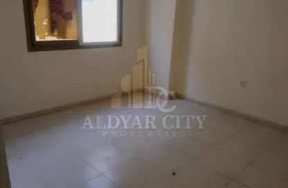 شقة - 2 غرف نوم - 2 حمامات للايجار في مساكن كورنيش عجمان - طريق كورنيش عجمان - عجمان