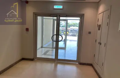 شقة - غرفة نوم - 2 حمامات للايجار في الزاهية - تجارية مويلح - الشارقة شقة - غرفة نوم - 2 حمامات للايجار في الزاهية - تجارية مويلح - الشارقة