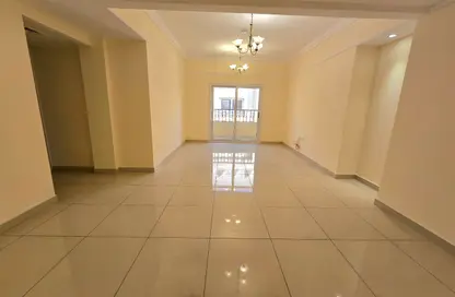 شقة - 2 غرف نوم - 2 حمامات للايجار في بناية مويليح 29 - مويلح - الشارقة شقة - 2 غرف نوم - 2 حمامات للايجار في بناية مويليح 29 - مويلح - الشارقة