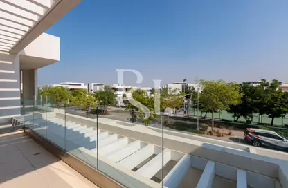 Villa - 5 Bedrooms - 7+ Bathrooms for sale in West Yas - Yas Island - Abu Dhabi