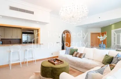 Apartment - 2 Bedrooms - 2 Bathrooms for rent in Al Msalli - Shoreline Apartments - Palm Jumeirah - Dubai
