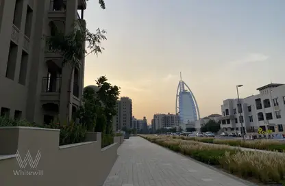 Apartment - 1 Bedroom - 1 Bathroom for sale in Jomana 7 - Madinat Jumeirah Living - Umm Suqeim - Dubai