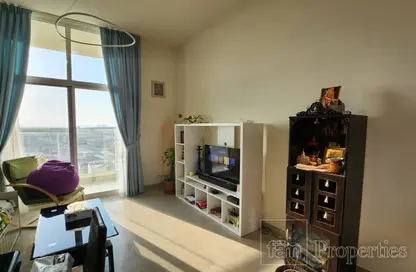 Living Room image for: Apartment - 1 Bedroom - 2 Bathrooms for sale in Azizi Plaza - Al Furjan - Dubai, Image 1