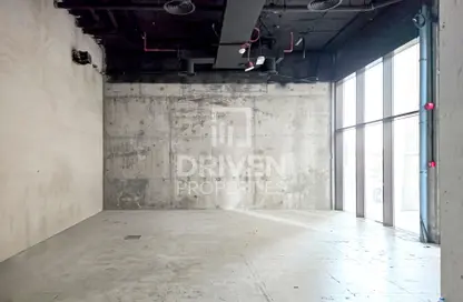 Retail - Studio for rent in Dar Al Hai - Al Souk Al Kabeer - Bur Dubai - Dubai