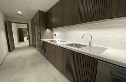 Apartment - 2 Bedrooms - 2 Bathrooms for rent in Al Manal Tower - Sheikh Zayed Road - Dubai
