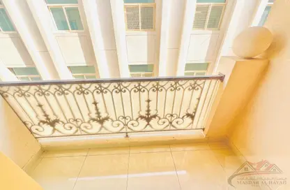 Apartment - 2 Bedrooms - 3 Bathrooms for rent in Muwaileh 29 Building - Muwaileh - Sharjah