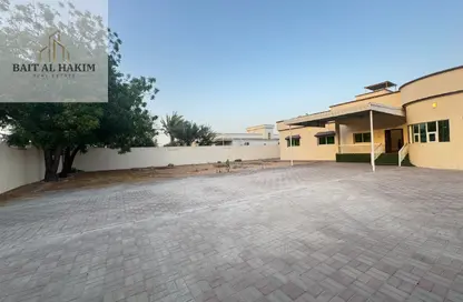 Villa - 3 Bedrooms - 5 Bathrooms for rent in Abna Saqer Building - Al Hamidiya 1 - Al Hamidiya - Ajman