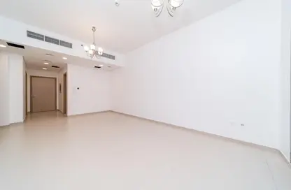 Apartment - 3 Bedrooms - 3 Bathrooms for rent in Al Muraqqabat - Deira - Dubai