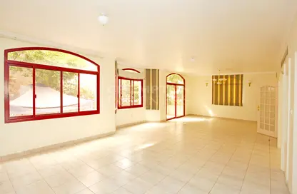 Villa - 6 Bedrooms - 6 Bathrooms for rent in Khalidiya Street - Al Khalidiya - Abu Dhabi