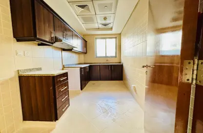 Apartment - 2 Bedrooms - 3 Bathrooms for rent in Fatimah Saleh Building - Al Muhaisnah 4 - Al Muhaisnah - Dubai