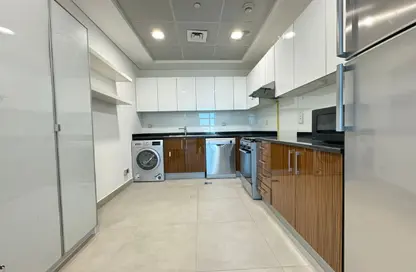 Apartment - 2 Bedrooms - 3 Bathrooms for rent in Marina Arcade Tower - Dubai Marina - Dubai