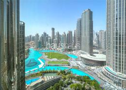 صورةحوض سباحة لـ: شقة - 2 غرف نوم - 3 حمامات للكراء في برج خليفة - برج خليفة - دبي وسط المدينة - دبي, صورة 1
