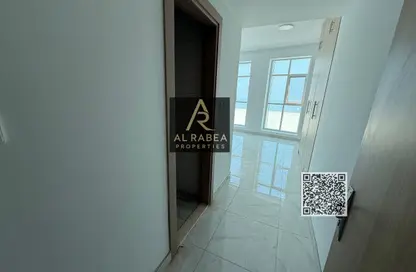 Apartment - 2 Bedrooms - 2 Bathrooms for rent in Corniche Tower - Ajman Corniche Road - Ajman