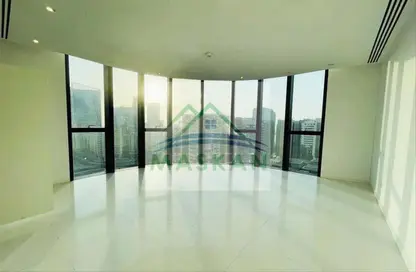 شقة - 2 غرف نوم - 3 حمامات للايجار في برج محمد بن راشد في المركز التجاري العالمي - شارع الكورنيش - أبوظبي