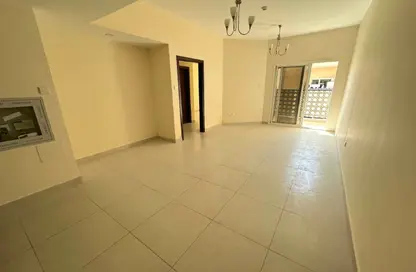Apartment - 1 Bedroom - 2 Bathrooms for rent in Muwaileh 29 Building - Muwaileh - Sharjah
