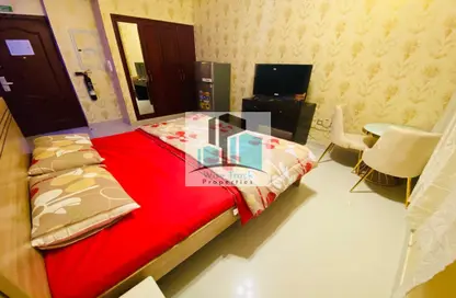 Room / Bedroom image for: Apartment - 1 Bathroom for rent in Hazaa Bin Zayed the First Street - Al Nahyan Camp - Abu Dhabi, Image 1