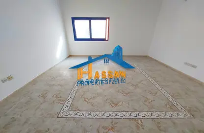 Apartment - 2 Bedrooms - 2 Bathrooms for rent in Al Ghanem Business Center - Al Majaz 3 - Al Majaz - Sharjah