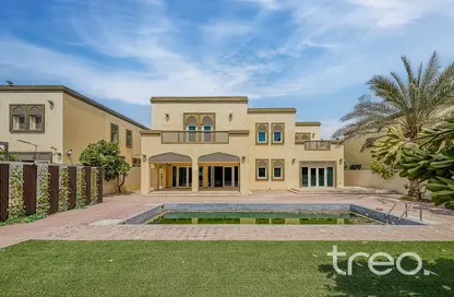 Villa - 5 Bedrooms - 6 Bathrooms for rent in Regional - Jumeirah Park - Dubai